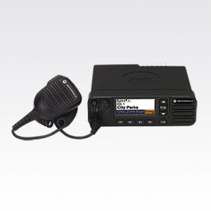 库尔勒XIR™ M8668 PDT数字集群通信系统车载台
